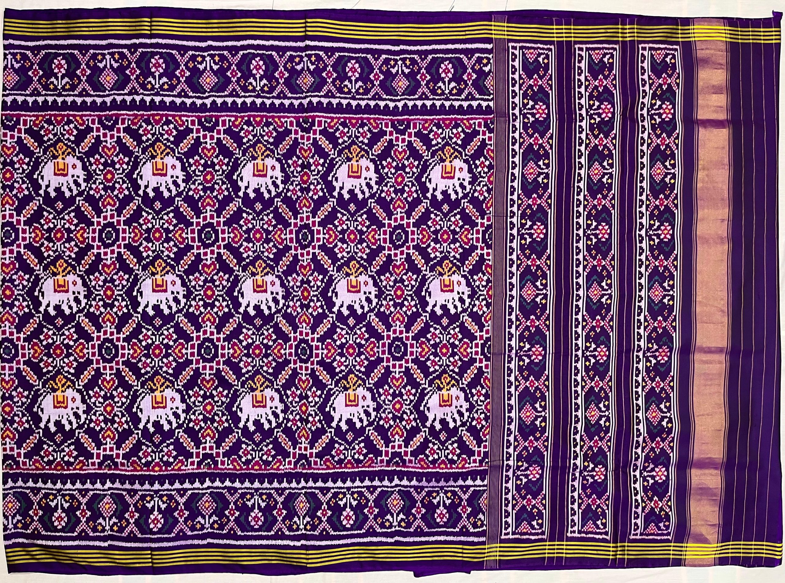 Rajkoti Patola Saree - RPADHAN 561 - Image 4